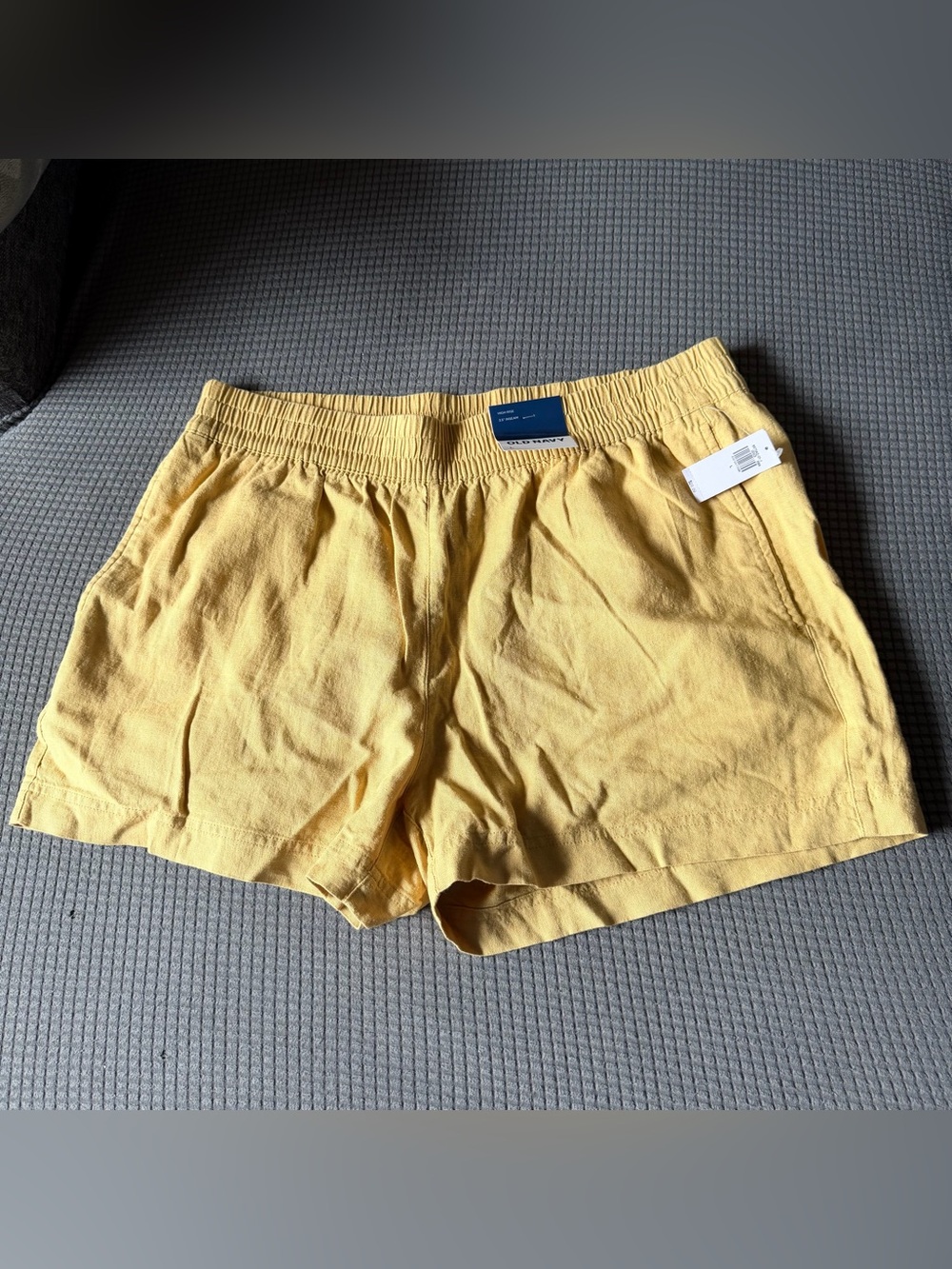 Old Navy Yellow Elastic-Waist Women's Athletic Shorts